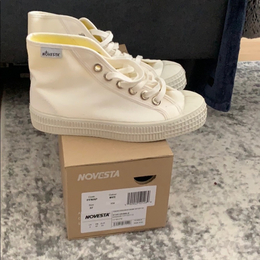 novesta star dribble canvas sneaker-Never worn.